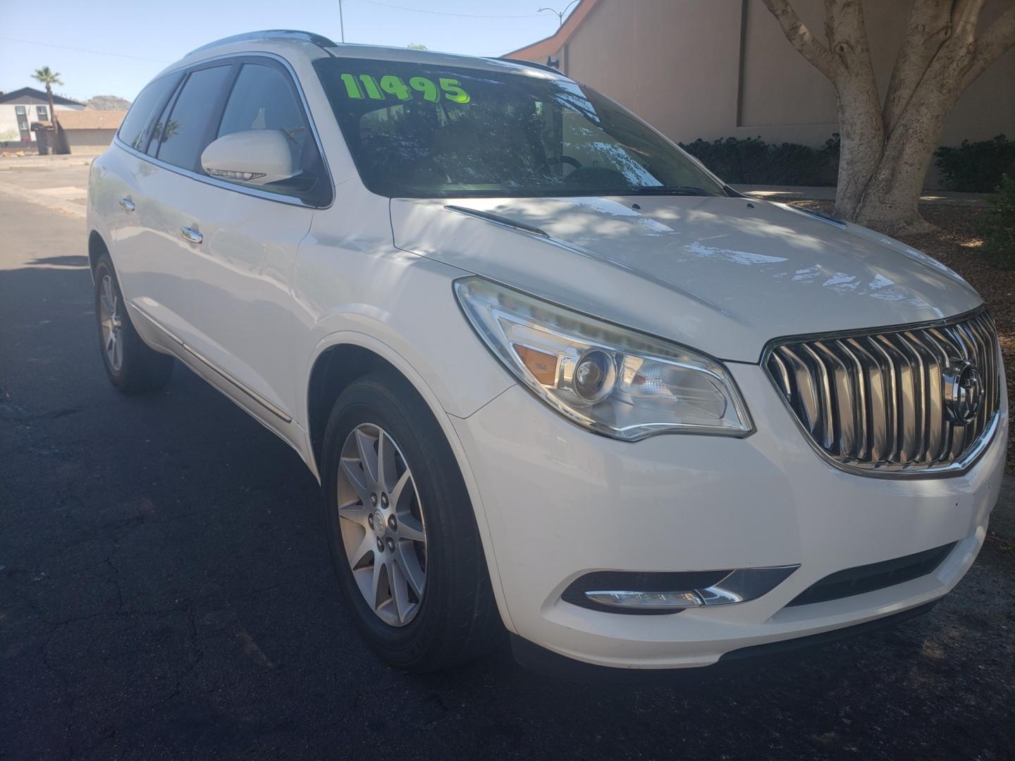 2017 WHITE /gray Buick Enclave (5GAKRBKD3HJ) with an 3.6L V6 DOHC 24V engine, 6-Speed Automatic transmission, located at 323 E Dunlap Ave., Phoenix, AZ, 85020, (602) 331-9000, 33.567677, -112.069000 - 2017 Buick Enclave,....... EXCELLENT condition, Ice Cold A/C, Clean Gray interior with Gray leather seats in near perfect condition, 3RD row seating, Rear AC, New brakes, Tune up, Touch screen Stereo/CD Player, Bluetooth, Phone sync, Backuup camera, Satellite compatible, Gorgeous tinted sunroof,This - Photo#2